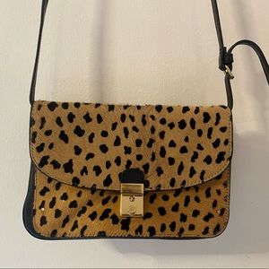 Tory Burch Crossbody leather purse in pristine condition